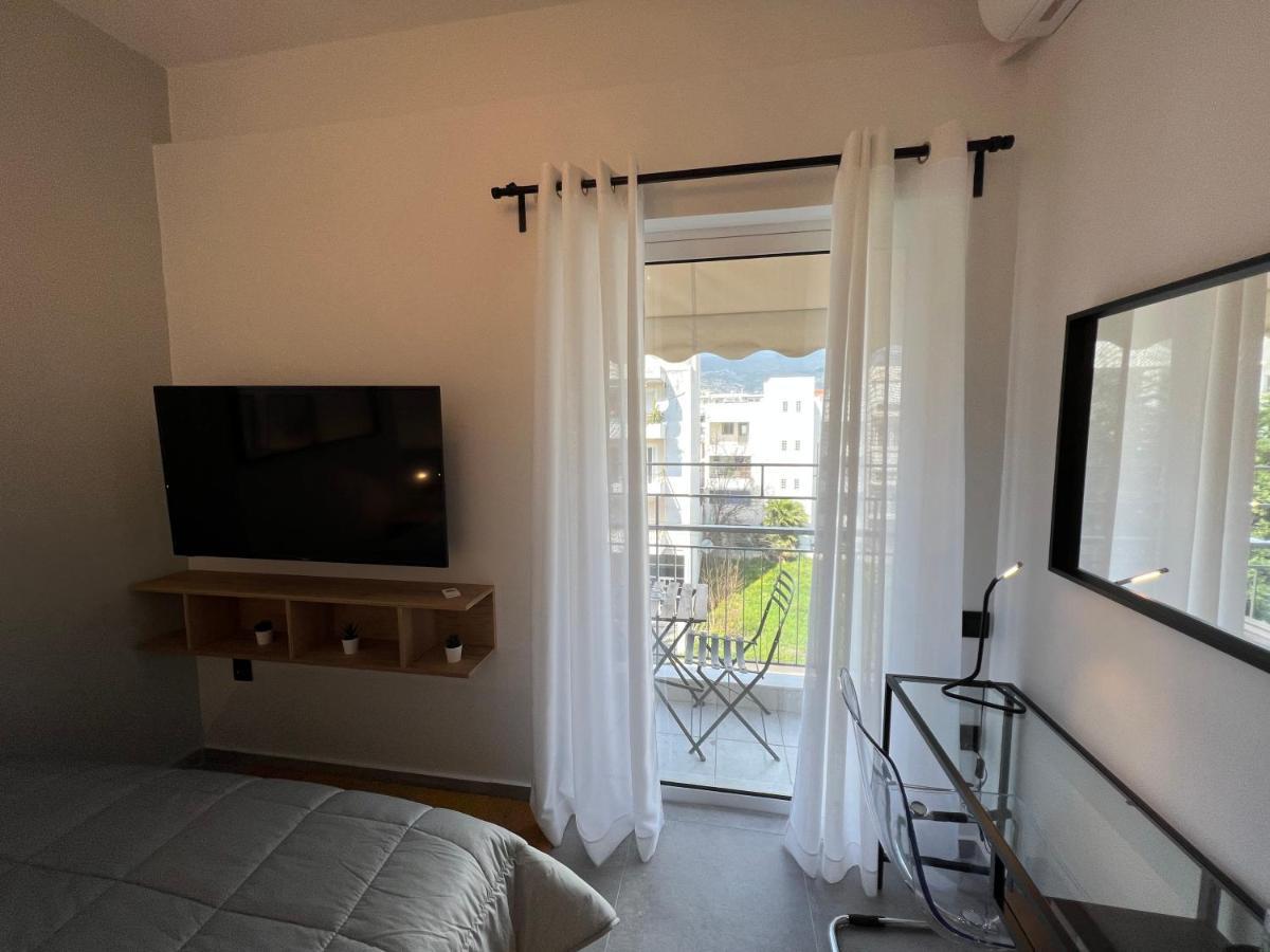 City House Premium Каламата Екстериор снимка